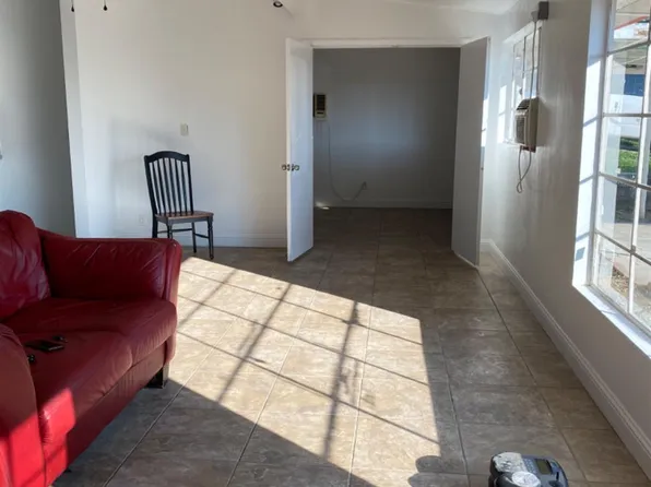 909 Oberlin Ct, Bakersfield, CA 93305