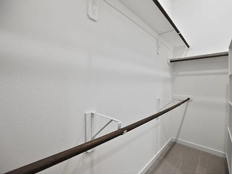 619 Thornton Oaks Ln — Photo 25