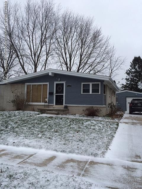 1st image of 1420 N Hayford Ave