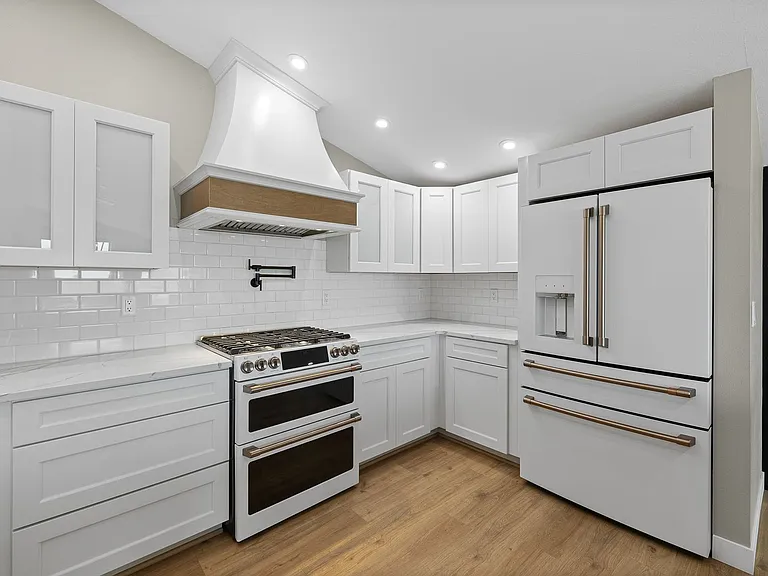 13239 Commodore Rd — Photo 6