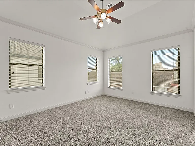 2305 Bastrop St #A — Photo 12
