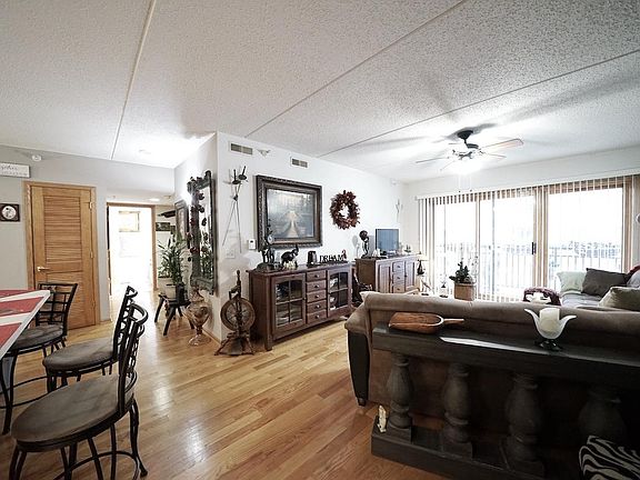 3rd image of 770 Pearson St #2202