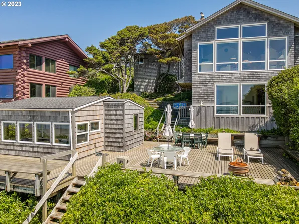 4524 Logan Ln, Cannon Beach, OR 97110