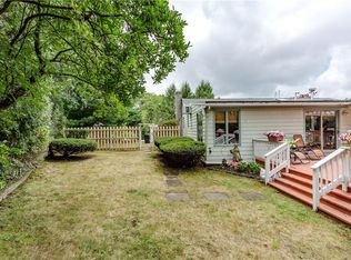 1 Polly Dr, North Providence, RI 02911