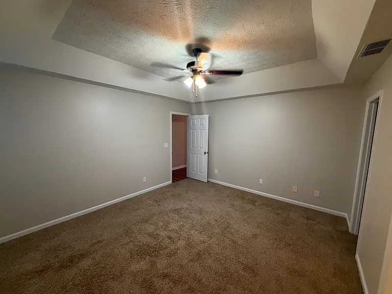 1890 Hampton Walk Ct — Photo 17