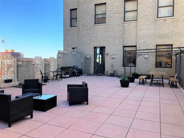 4 Beacon Way APT 607, Jersey City, NJ 07304