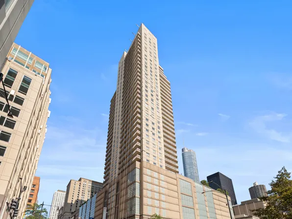 545 N Dearborn St APT 3301, Chicago, IL 60654