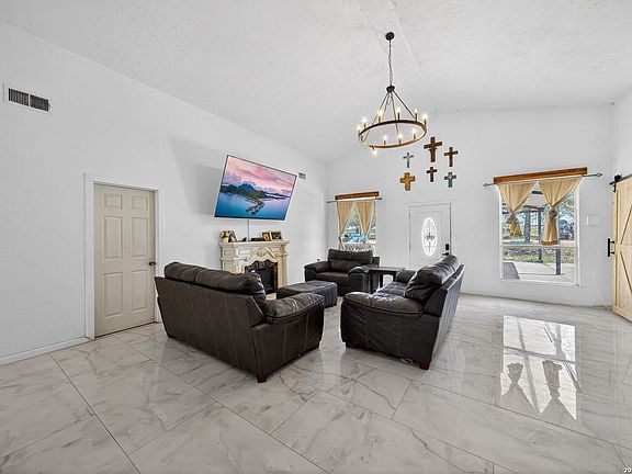 5th image of 21633 S Jett Rd