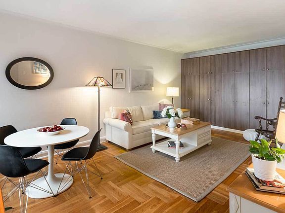 2nd image of 81 Ocean Pkwy APT 6H