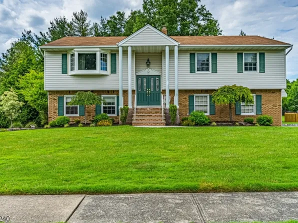 15 Patton Ct, Wayne Twp., NJ 07470