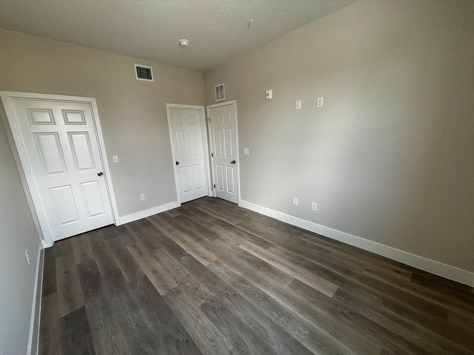 1 bed, 800 sqft, $1,250 — Photo 3