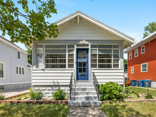 909 Slayton Ave, Grand Haven, MI 49417