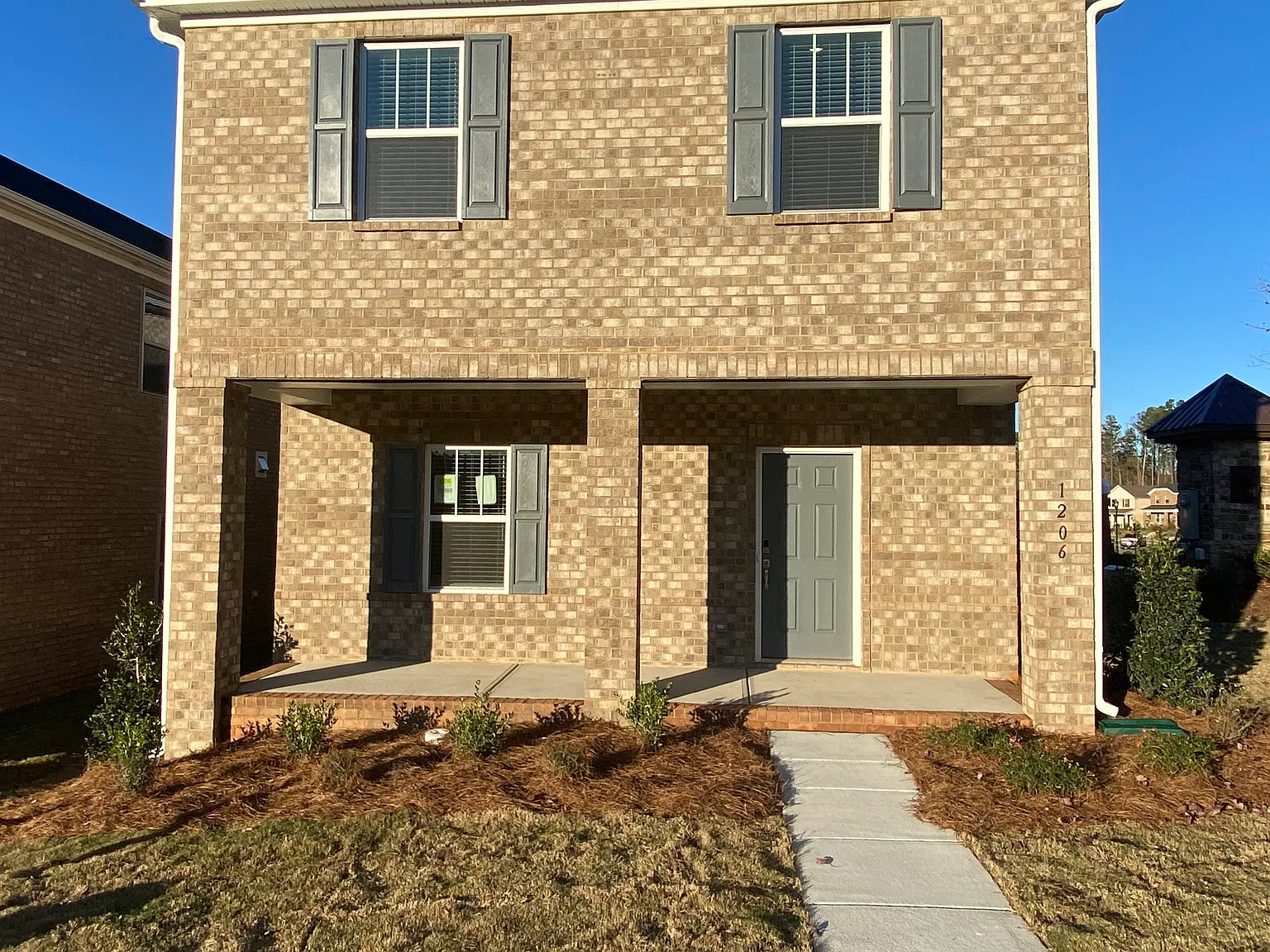 3 bed, 1909 sqft, $2,500 — Photo 1