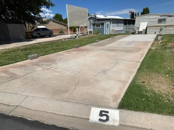 1150 W Red Hills Pkwy Unit 5, Washington, UT 84780