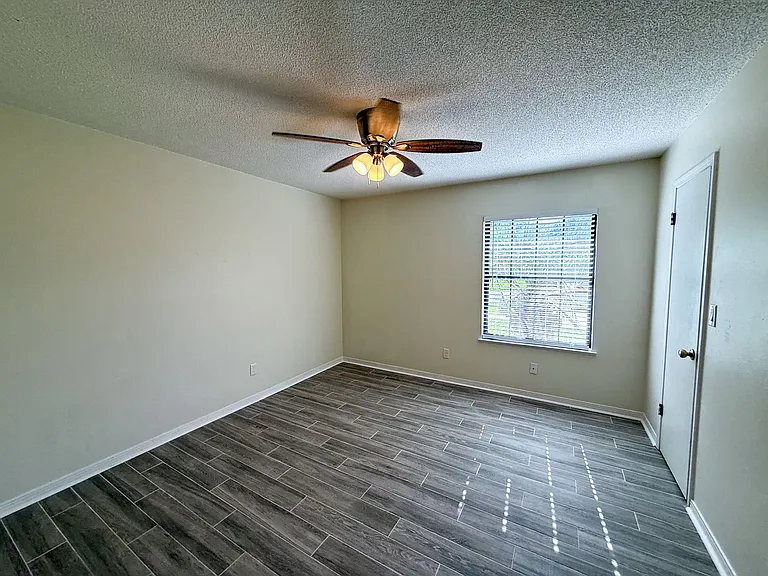 1035 Peakview Dr — Photo 9