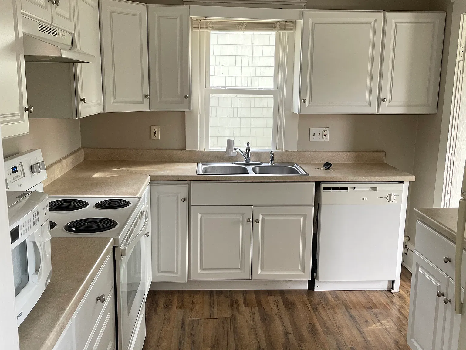 3 bed, 1232 sqft, $1,400 — Photo 4