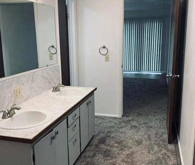 The Falls Apartments — Photo 21