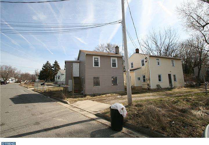 2nd image of 30 Davis Ave