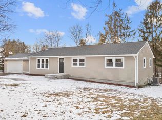 60 Bowers Hill Rd, Oxford, CT 06478