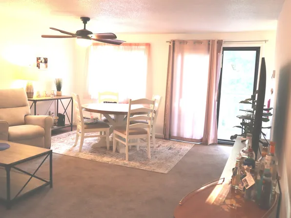 7 Padanaram Rd C77, Danbury, CT 06810