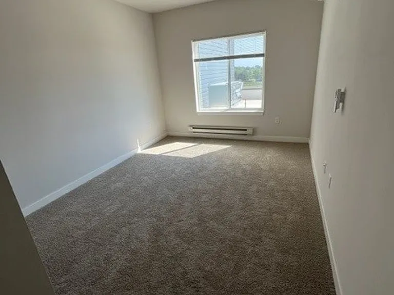 Cottage Grove Commons: Gaston — Photo 20