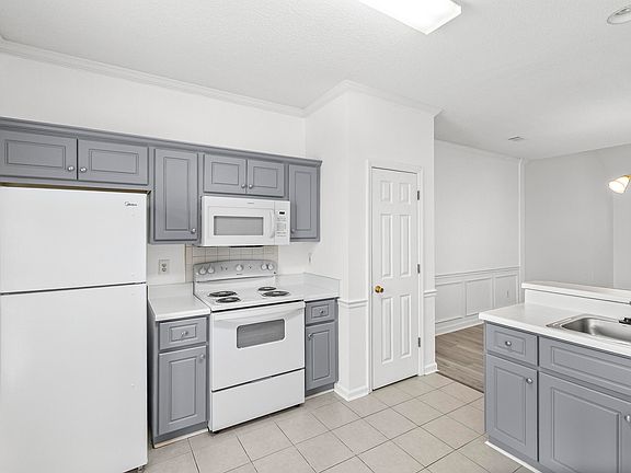 5th image of 222 Harvestwood Drive