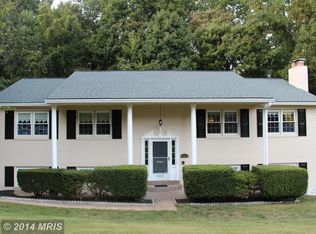 6828 Pacific Ln, Annandale, VA 22003