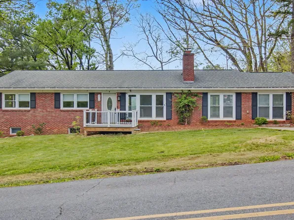 415 Mountain View, 415 Mountain View Rd #A, Mars Hill, NC 28754