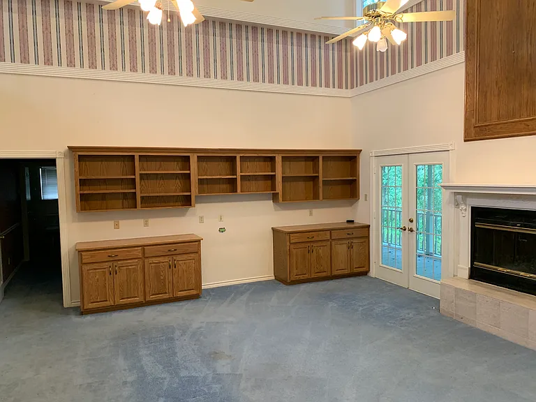 4311 FM 466 — Photo 6