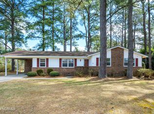 304 Edgehill Rd, Trent Woods, NC 28562