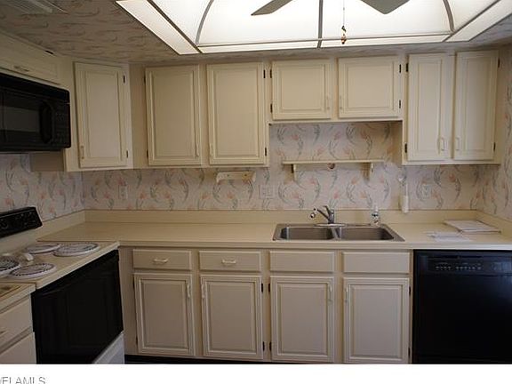 4th image of 7430 Lake Breeze Dr APT 205