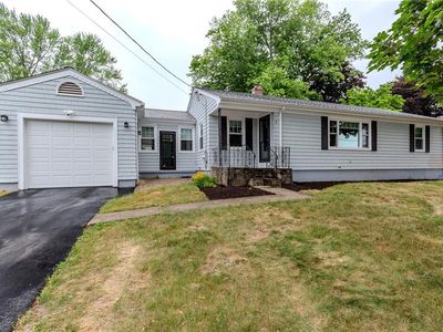 8 Barnes St, Smithfield, RI, 02828