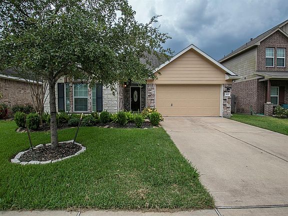 3rd image of 1820 Winding Trail Ln