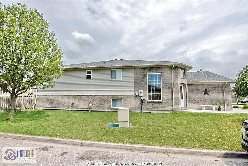 4 bed, $2,600 — Photo 3