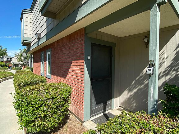 2nd image of 1104 Cleghorn Dr Unit A