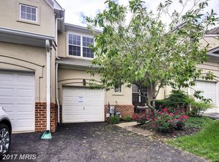 102 Old House Ct, Pikesville, MD 21208