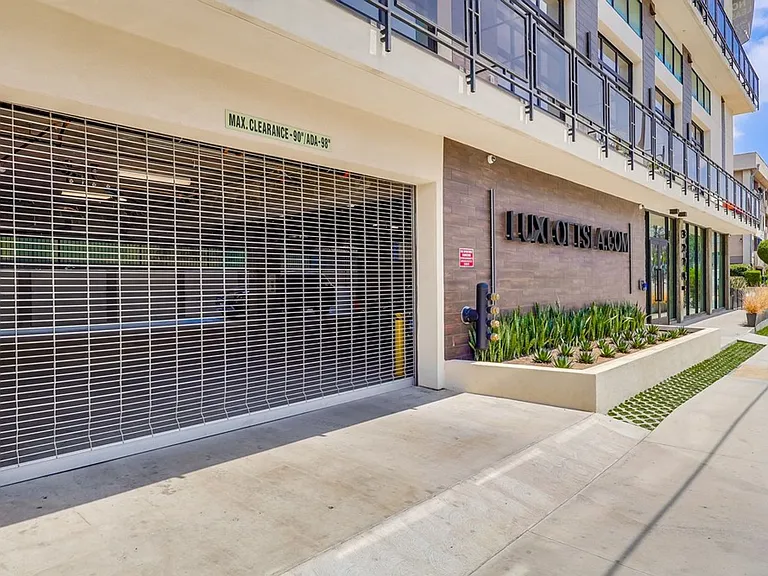 Lux Lofts LA — Photo 37