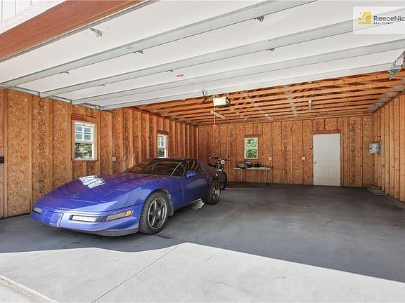 3rd image of 5680 Meadowsweet Ln