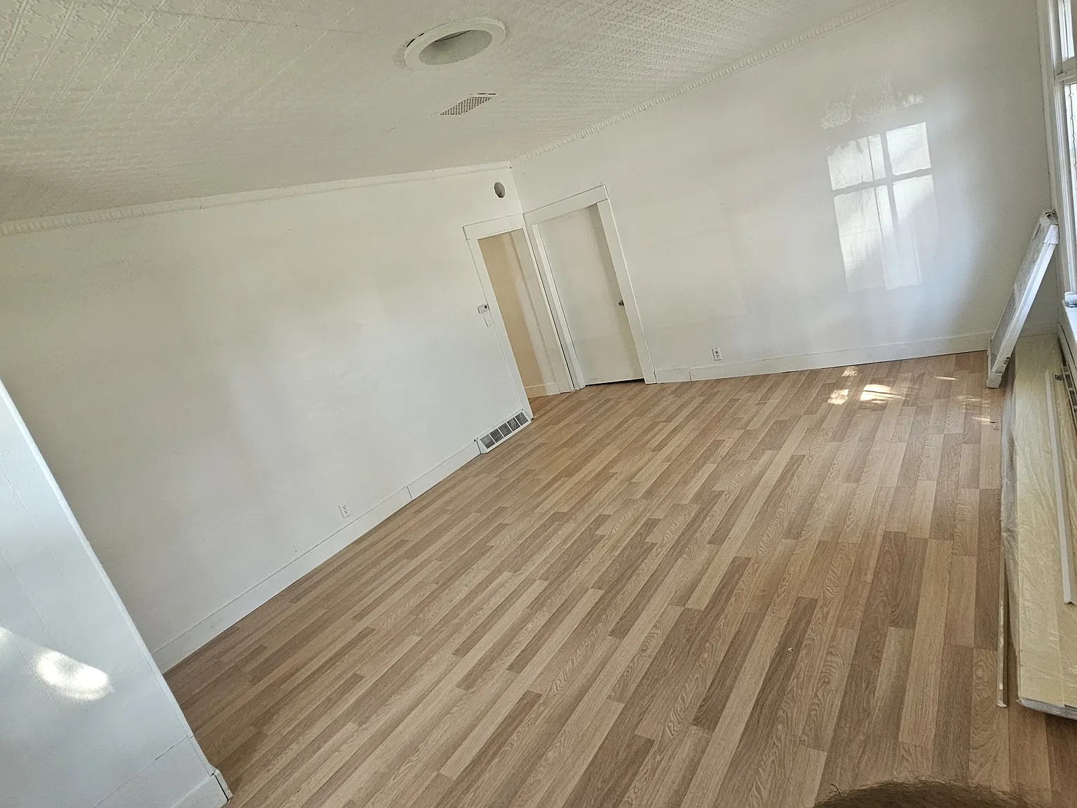 501 Duplex — Photo 2