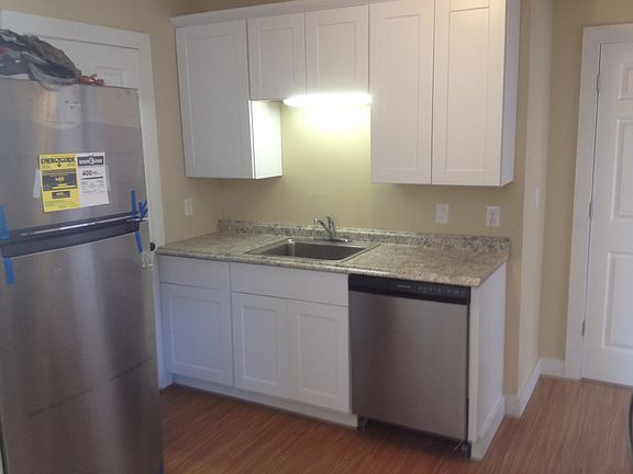 2nd image of 51 Summer St