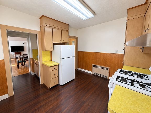 3rd image of 85-87 Wolcott St