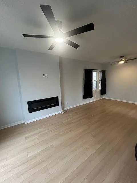 3 bed, 900 sqft, $1,800 — Photo 1