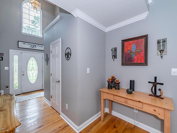 3rd image of 515 Wood Lake Dr