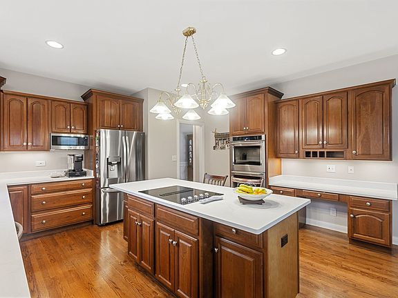 5th image of 8207 Red Bark Ln
