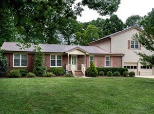 107 N Oakland Dr, Mebane, NC 27302