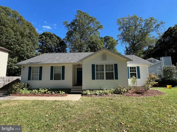 12946 Mohawk Dr, Lusby, MD 20657