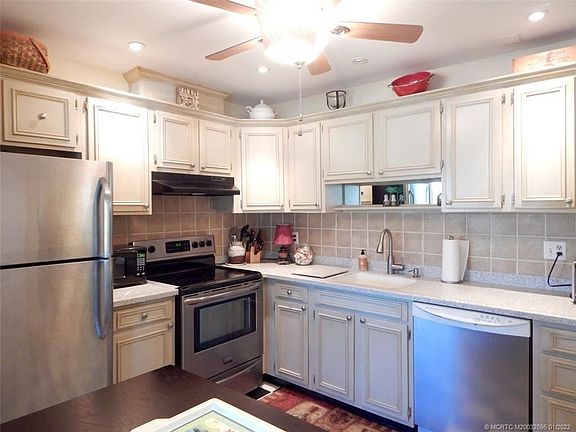 5th image of 1800 SE Saint Lucie Blvd APT 4-207