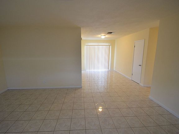 5th image of 2721 SW 16th Ct