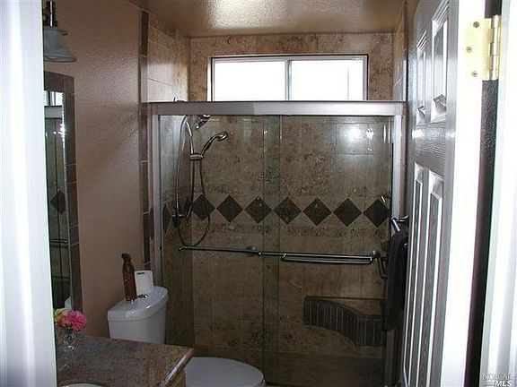 3rd image of 945 Buckingham Dr