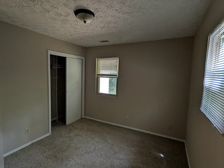 4521 Amy Rd — Photo 8